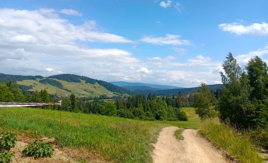 Polsko-słowackie trio: gdzie krowy oglądają widoki, a Maryja ma prąd ze&nbsp;Słońca